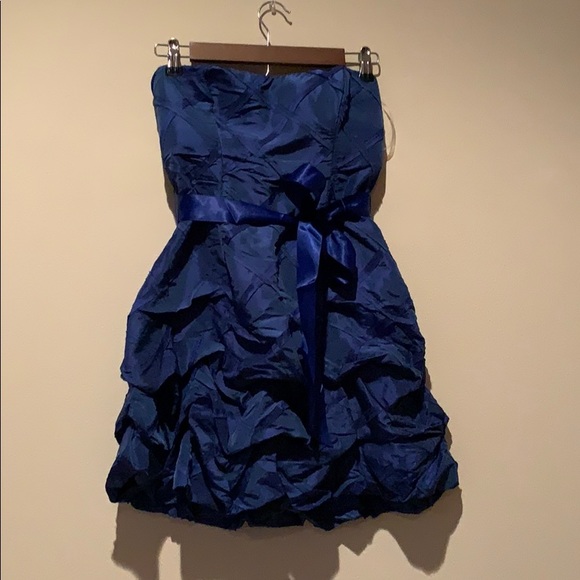 Homecoming dress - Picture 1 of 2